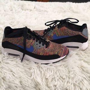 Nike AirMax multicolor w/t black 6 1/2